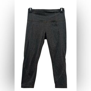 Lululemon women’s Small high waisted gray speckled capri leggings